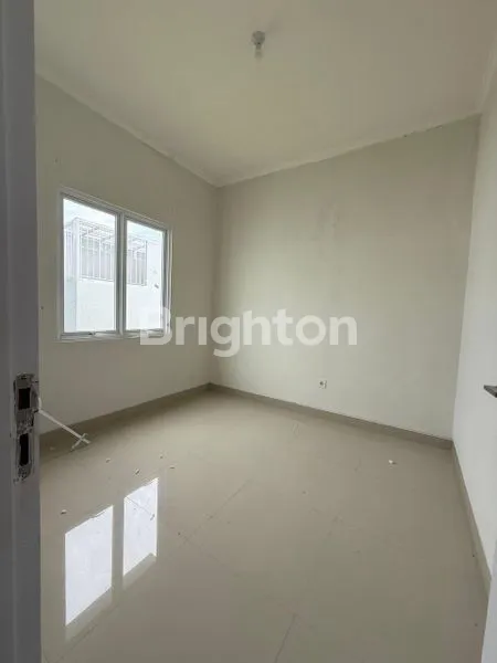 image TURUN HARGA  RUMAH 2 LANTAI  SIAP HUNI DI GRAND CITY. (3)