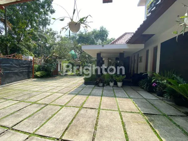 image JUAL RUMAH MEWAH SUTAMI BANDUNG (1)