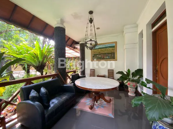 image JUAL RUMAH MEWAH SUTAMI BANDUNG (5)