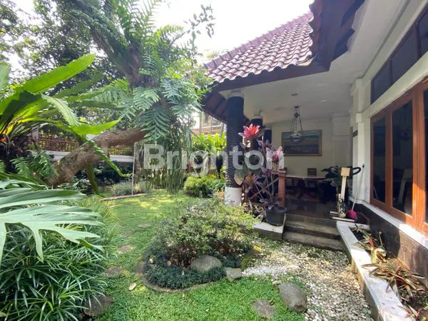 image JUAL RUMAH MEWAH SUTAMI BANDUNG (6)