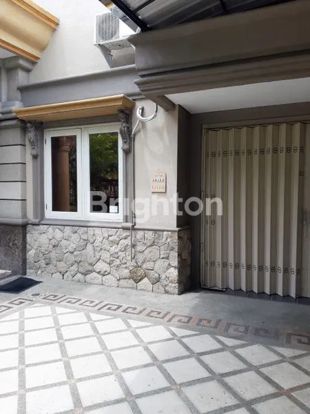 image DIJUAL RUMAH RAYA MANYAR TIRTOYOSO (3)