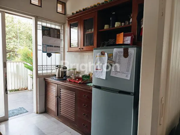 image RUMAH MEWAH BERKONSEP VILLA MEWAH (2)