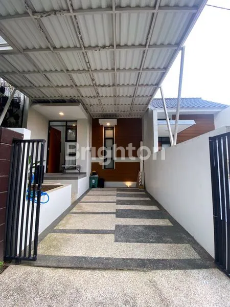 image RUMAH DI RIVERFRONT DEKAT EXIT TOL SAWOJAJAR (2)