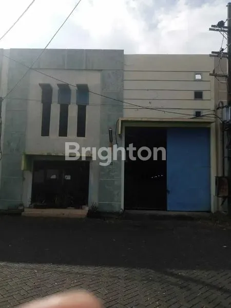 PABRIK SEPATU DI SOUTH TANRISE SIDORJO