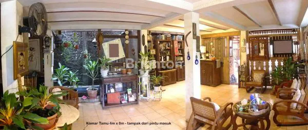 image RUMAH KAYU 2 LANTAI DIKELILINGI DENGAN TAMAN KEBUN YANG ASRI (3)