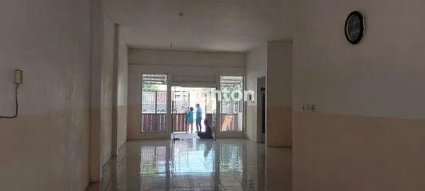 image RUKO DI JALAN SOLO JOGJA, KONDISI SIAP PAKAI DAN STRATEGIS!!! COCOK UTK USAHA APA SAJA!!! (2)