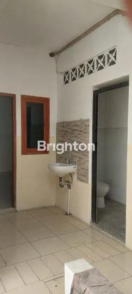 image RUKO DI JALAN SOLO JOGJA, KONDISI SIAP PAKAI DAN STRATEGIS!!! COCOK UTK USAHA APA SAJA!!! (8)