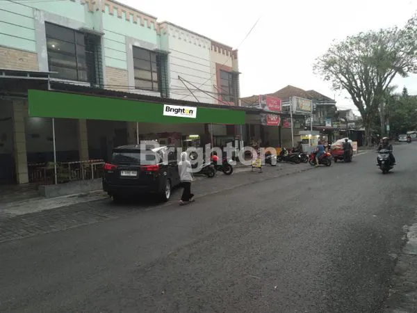 image HOT PROPERTI!  PUJASERA STRATEGIS DI JATUNG PERUMAHAN SAWOJAJAR (3)