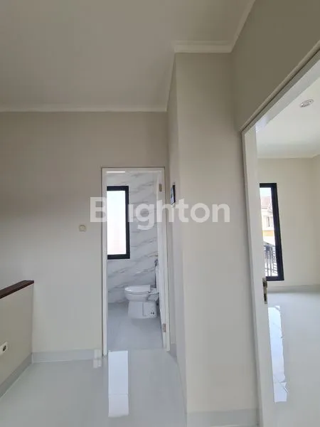 image RUMAH CANTIK SIAP HUNI DALAM CLUSTER KOTA WISATA DI AREA KOMERSIAL KOTA WISATA CIBUBUR (6)