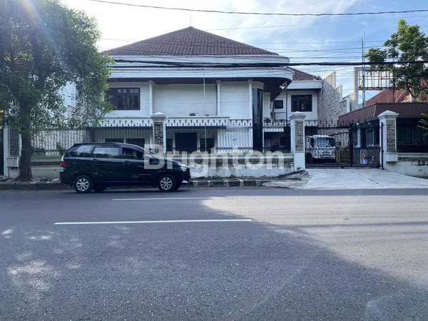 image BANGUNAN RUMAH 2 LANTAI JEMURSARI (1)
