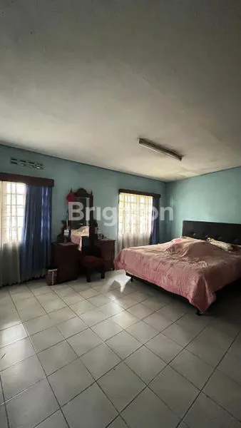 image RUMAH ASRI BERTAMAN LUAS DI BANDUNG UTARA (8)