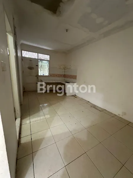 image RUMAH 2 LANTAI DI SEPINGGAN BARU (8)