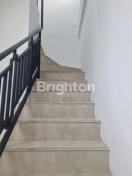 image RUMAH CANTIK KOMPLEK MARELAN MEDAN (8)