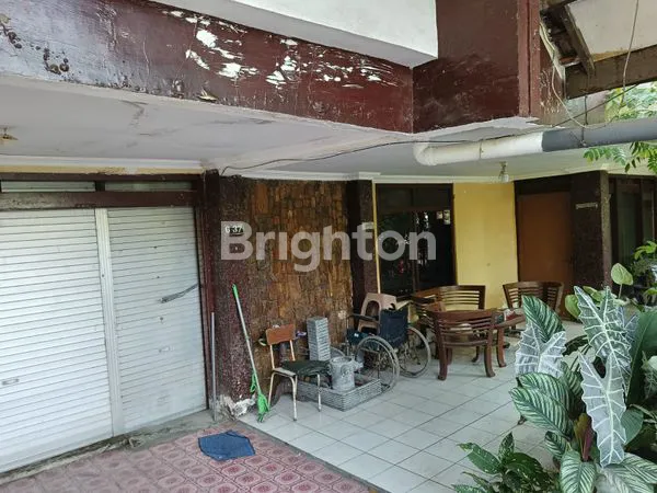 image RUMAH  MEWAH DI KENDANG SARI SURABAYA (1)
