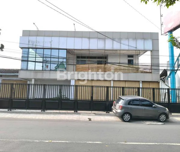 RUKO TENGAH KOTA SOLO