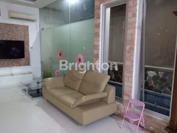 image RUMAH MEWAH BEDUGUL DAAN MOGOT SEMI FURNISH 2 LANTAI (8)