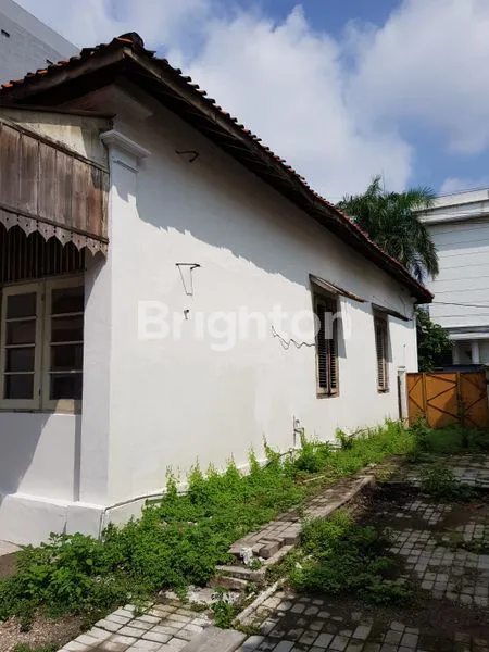image MURAH!! RUMAH LAMA TENGAH KOTA JL. KALISARI BENTUK TANAH NGANTONG COCOK UNTUK RUMAH KOST/GUDANG/USAHA, SHM BISA KPR (5)