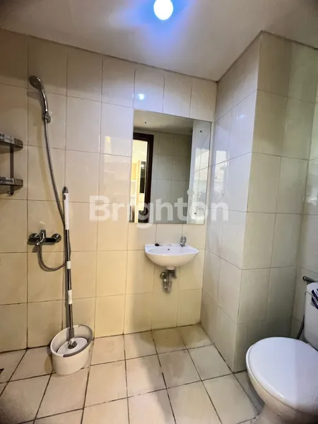 image DIJUAL MURAH APARTEMEN VITTORIA RESIDENCE – 1BR FULLY FURNISHED,DESAIN INTERIOR, SIAP HUNI! (4)