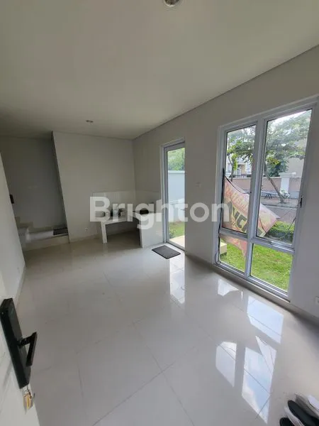 image RUMAH HOEK SEMI FURNISH TINGGAL JALAN KAKI KE RUKO HITS ANIVA (3)