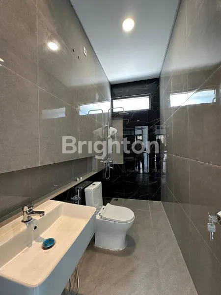 image CITRALAND THE GREENLAKE RUMAH MINIMALIS BAGUS 2LANTAI BS NEGO (7)