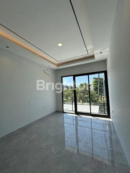 image CITRALAND THE GREENLAKE RUMAH MINIMALIS BAGUS 2LANTAI BS NEGO (2)