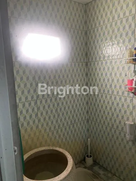 image *RUMAH 2 LANTAI EX PERCETAKAN SANGAT STRATEGIS DI BENDUL MERISI, 5 MENIT KE APARTEMEN KLASKA DAN JALAN RAYA JAGIR (NON FURNISHED)* (5)