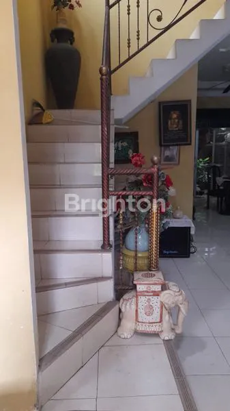 image RUMAH 2 LANTAI ETHNIC STYLE DI DALAM KOTA SEMARANG (6)