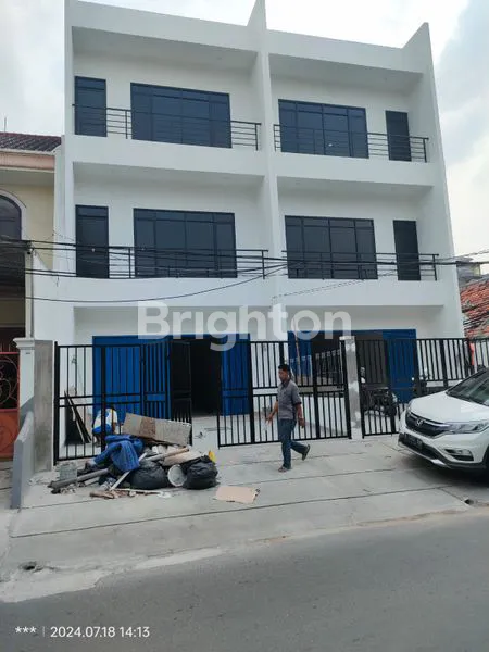 image RUKO GANDENG SAWAH BESAR AKSES JALAN 2 MOBIL BESAR UK LT 6X22 LB 6X16 JAKARTA PUSAT (1)