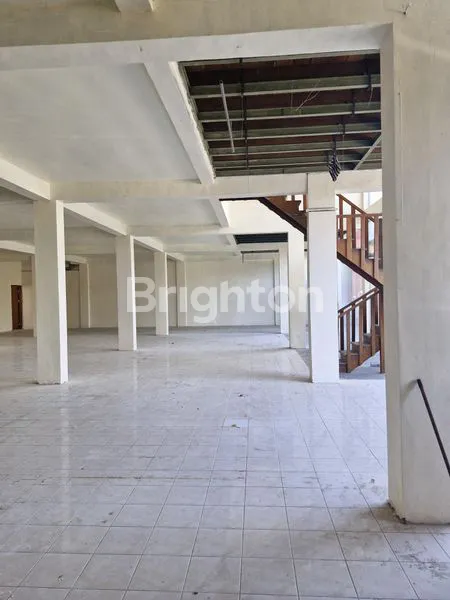 image GEDUNG EX-CLINIC DENGAN PARKIRAN YANG LUAS DI BYPASS SANUR (5)