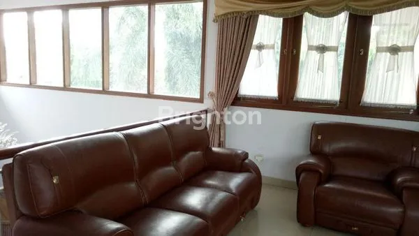 image RUMAH DI DAERAH JAKARTA SELATAN LEBAK BULUS. (2)