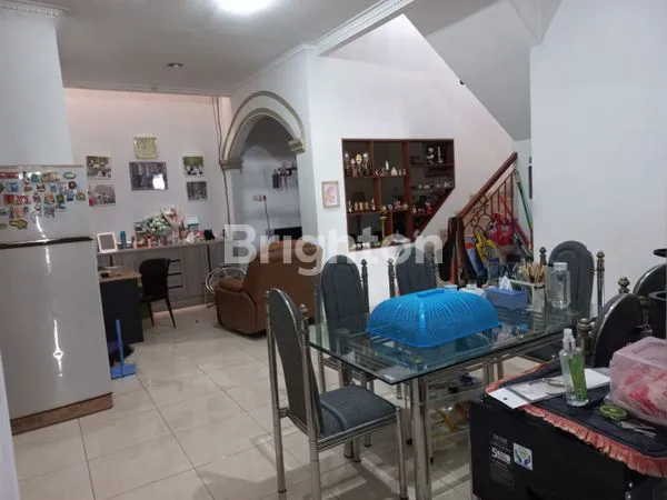 image RUMAH DALAM KOMPLEK GREEN VILLIE AKSES 2 MOBIL UK 10X15 HADAP SELATAN JAKARTA BARAT (1)