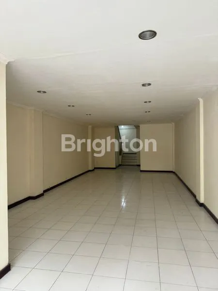 image NEGO RUKO 3 LANTAI STRATEGIS DI DARMO PARK SURABAYA BARAT JAWA TIMUR. DEKAT WONOKROMO, SUKOMANUNGGAL, MAYJEN SUNGKONO, CIPUTRA WORLD MALL, PUSAT KOTA, CITRALAND. (4)