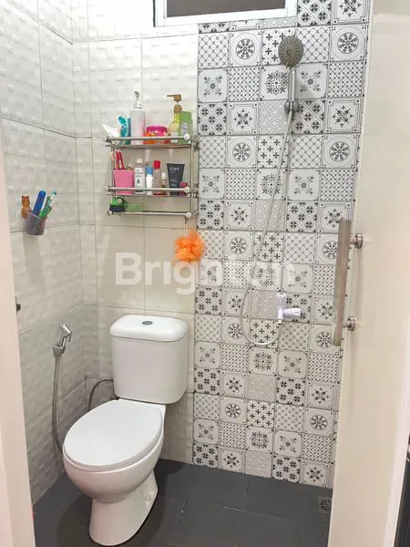 image  RUMAH + 2 TOKO SIAP USAHA – LOKASI STRATEGIS DI CIOMAS, KOTA BOGOR (8)