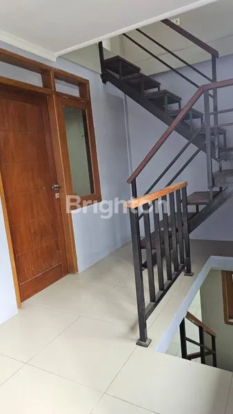 image HUNIAN PREMIUM 2-LANTAI DI TAMANSARI HILL DENGAN PANORAMA KOTA (7)