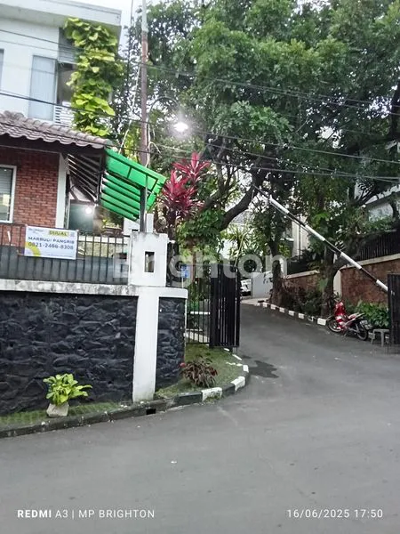 image MEWAH 190 M² DI PISANGAN CIRENDEU – SHM, AKSES MUDAH KE MRT (6)
