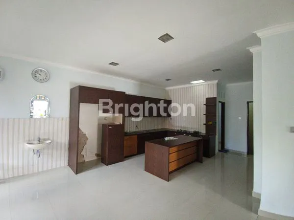 image RUMAH DI CAMPUHAN GIANYAR (8)