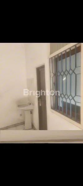 image GUDANG EX-SHOWROOM ROW 10M SHM LT.301 METER 11X27 (4)