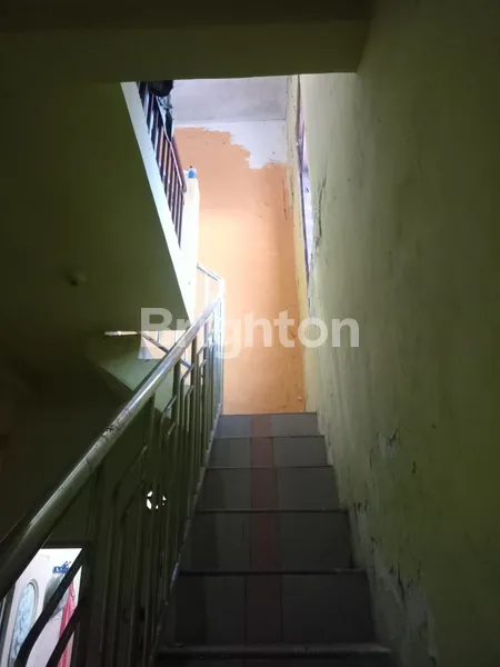 image RUMAH 2 LANTAI DI MEDAYU UTARA SURABAYA (3)