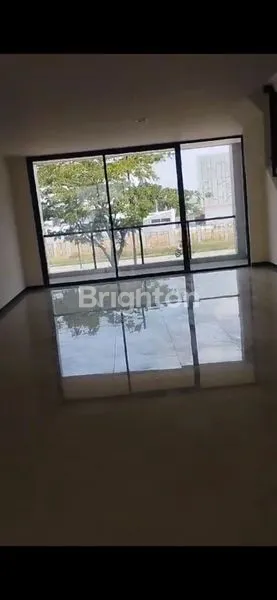 image RUKO 2 LANTAI HADAP JALAN RAYA ARTERI KIIC, KARAWANG BARAT   (8)