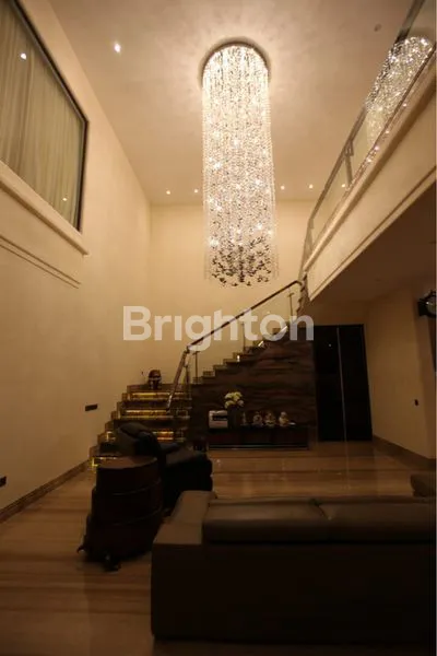 image RUMAH MEWAH SIAP HUNI (7)