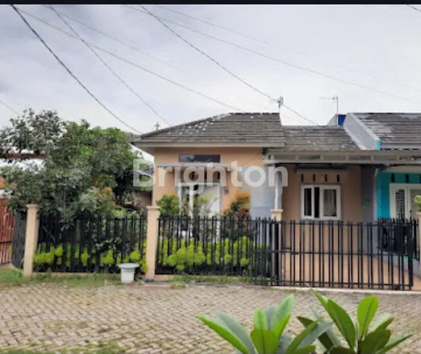 image RUMAH HOOK DI VILLA HASANAH BOGOR, DEKAT KE HOTEL SALAK, DEKAT KEBUN RAYA BOGOR, PMI BOGOR, MALL BOTANI SQUARE, TOL JAGORAWI DAN TERMINAL BOGOR  (1)