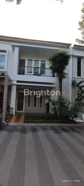 image RUMAH MEWAH SEMI-FURNISHED DI JANTUNG KOTA PEKANBARU (1)