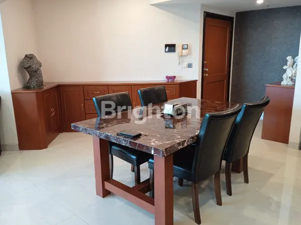 image APARTEMEN LUAS KINCLONG 3BR SHM LANTAI 28 DEKAT UPH SUPERMALL KARAWACI MENARA MATAHARI KELAPA DUA TANGERANG BANTEN (2)