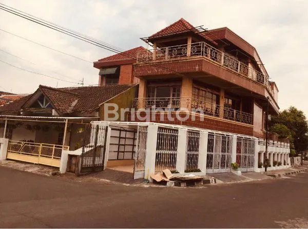 image RUMAH BERLANTAI 3 , BISA UNTUK MESS ATAU KOST-KOST'AN LOKASI BACIRO - YOGYAKARTA (1)