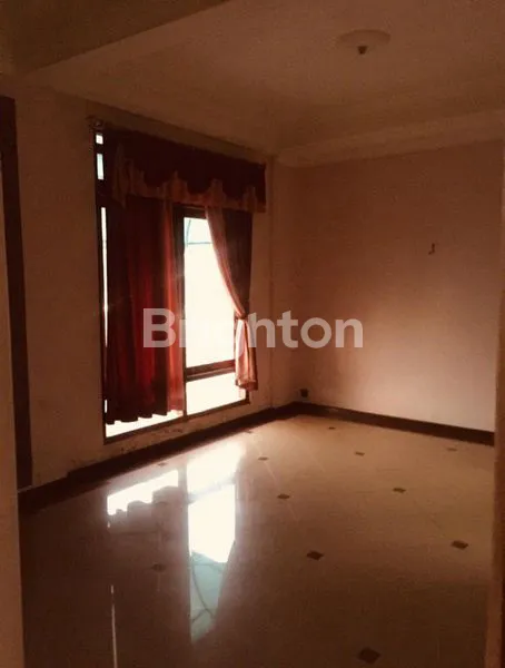 image RUMAH BERLANTAI 3 , BISA UNTUK MESS ATAU KOST-KOST'AN LOKASI BACIRO - YOGYAKARTA (7)