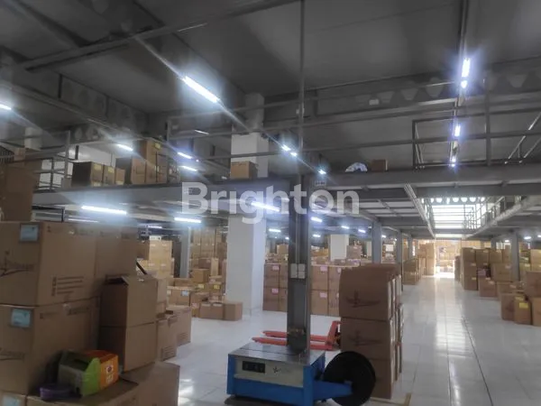 image LOKASI STRATEGIS COCOK UNTUK: KANTOR, BANK, SHOWROOM (8)