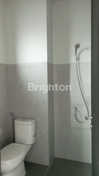 image SEWA FRONT ROW SEKARANG ! RUKO IMPIAN DI KOTA WISATA, LOKASI PRIME DAN STRATEGIS, SIAP MENGHASILKAN (6)