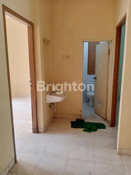 image RUMAH DISEWAKAN LOKASI BAGUS DALAM CLUSTER (6)