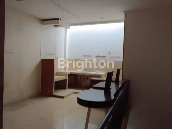 image RUKO DOTCOM GADING SERPONG, 3 LANTAI HADAP JALAN RAYA (6)