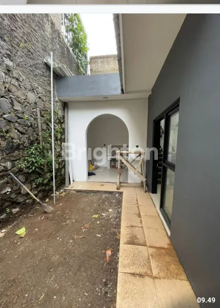 image RUMAH MEWAH 2 LANTAI DI SETIABUDI REGENCY - 5KT, POOL OPTIONAL (7)